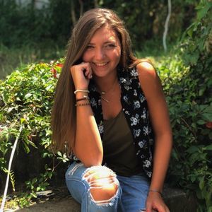 Meet your Posher, Moira